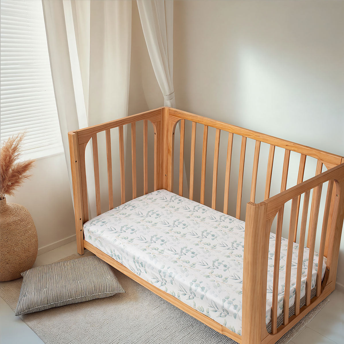 COCOON Fitted Cot Sheet – Green Leaves